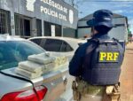 Casal sai da fronteira com a Bolívia com carro recheado de skunk para cair nas mãos da polícia em Senador Guiomard