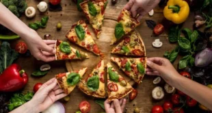 Geometria culinária: pizza é redonda, vem em caixa quadrada e é cortada em triângulos