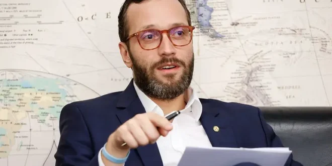 Mais um enrolado: deputado bolsonarista do PR pressionou BC e CVM para beneficiar o Master