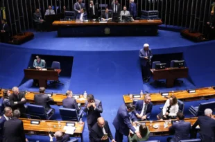 Pauta-bomba aprovada no Senado expõe influência de setores privados que financiam candidatos