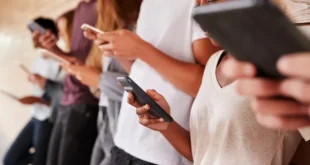 Reino Unido proíbe redes sociais para menores de 16 e endurece cerco às big techs