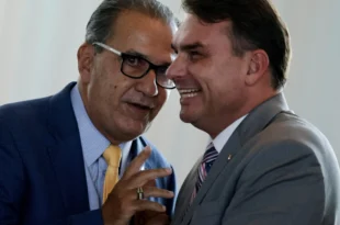 “Nunca fui próximo”: Malafaia abandona Flávio Bolsonaro de vez