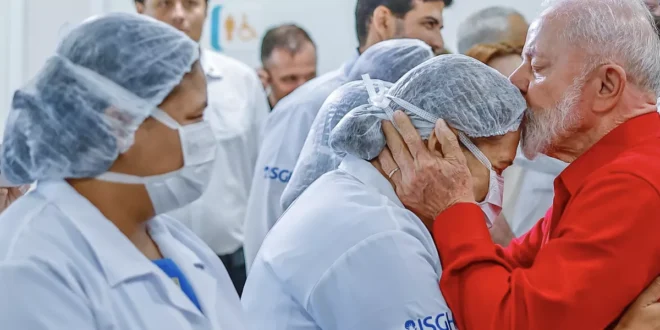 Lula anuncia R$ 89,3 milhões para oncologia no SUS em BH