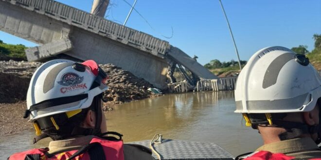 Queda de ponte em Sena Madureira: bombeiros suspendem navegação no Rio Iaco