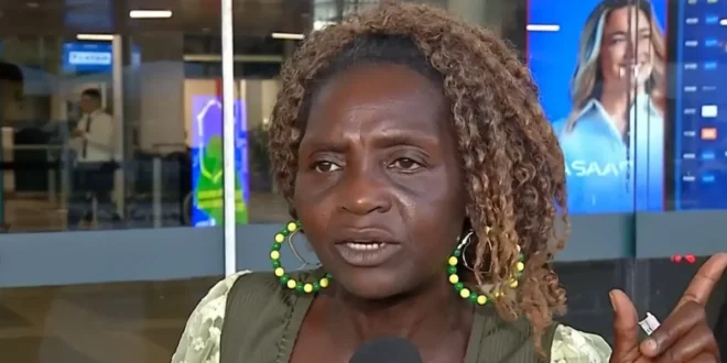 Imigrante vive há seis meses em aeroporto brasileiro após perder contato com o filho