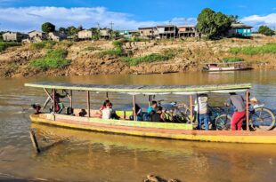 Governo contrata embarcação para garantir travessia de moradores em Sena Madureira