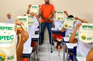 Iapen e Ieptec entregam kits profissionalizantes a detentos de Senador Guiomard