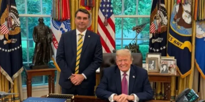 Digam o que querem, eu entrego: Flávio Bolsonaro oferece aos EUA o comando do Brasil desde a transição