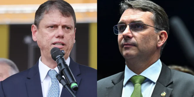 Flávio Bolsonaro leva crise de Vorcaro à Marcha de Tarcísio