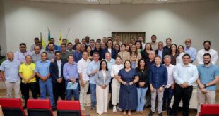 Mexendo-se politicamente: governadora Mailza se reúne com vereadores de 11 municípios