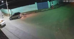 Homem tenta se vingar do ex, incendeia carro errado e acaba preso