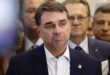 Não olhou o próprio rabo: Flávio Bolsonaro achou que capitalizaria com o episódio Jaques Wagner e se deu mal