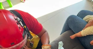 Criança faz cada uma: menino fica preso em sofá após passar supercola e sentar
