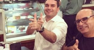 Adriano da Nóbrega e Rodrigo Bacellar, os amigos do peito de Flávio Bolsonaro