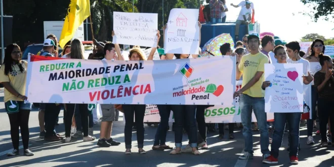 Entidades criticam projeto que reduz maioridade penal aprovado na CCJ
