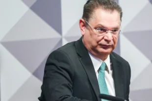 Que feio pastor: Sóstenes Cavalcante mentiu sobre origem dos R$ 460 mil, conclui investigação da PF