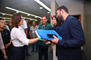 Setor produtivo entrega propostas a pré-candidatos ao governo do Acre em evento na Fecomercio
