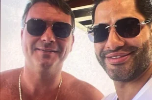 Foto de Flávio Bolsonaro com Sicário de Daniel Vorcaro abre nova crise na campanha