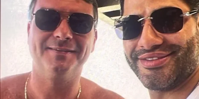 Foto de Flávio Bolsonaro com Sicário de Daniel Vorcaro abre nova crise na campanha