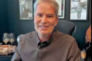 Pastor bolsonarista e bicheiro são presos em operação contra aliado de Flávio Bolsonaro