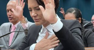 Coluna da Angélica: Ah Michelle! Quem não te conhece que te compre