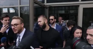Líder do movimento “redpill” preso nos EUA será deportado ao Reino Unido