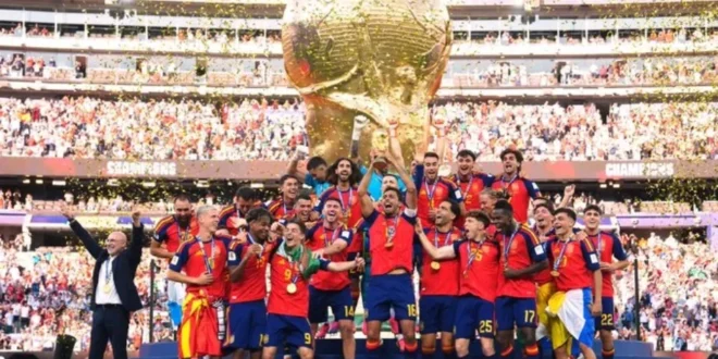 Ninguém quer ser visto com ele: Fifa e Espanha apagam Trump de fotos oficiais da conquista da Copa