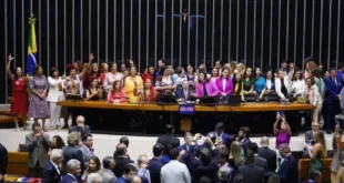 TSE planeja poupar mulheres eleitas e cassar só homens se partido fraudar cota de gênero