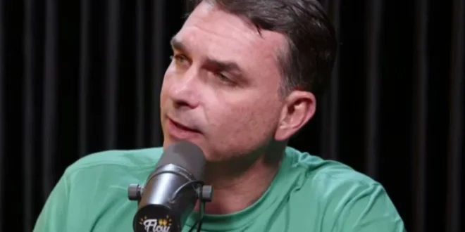 Estranhas conexões: escritório de Flávio Bolsonaro usa mesma contabilidade ligada ao “Careca do INSS”