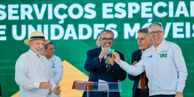 Diretor-geral da OMS elogia o SUS “prova de que a saúde universal é possível”