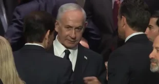Chefe da p#rra toda: Netanyahu é visto dando ordens a Rubio e Hegseth nos EUA