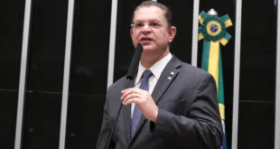 Sóstenes Cavalcante e o dinheiro caído do céu