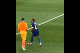 Arrogância: Mbappé se nega a cumprimentar goleiro paraguaio após classificação da França