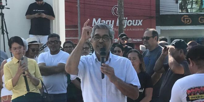 “Não tem justificativa nenhuma de não devolver a tabela da Educação”, diz Edvaldo Magalhães ao defender retorno dos 10%