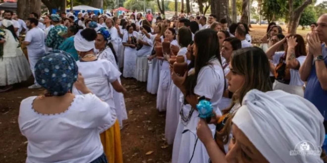 Violência religiosa: Pastor invade casa de umbanda, ofende fiéis e acaba preso