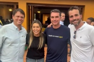 Ops! “Ele é corrupto, mas é cristão”, diz aliado de Flávio Bolsonaro