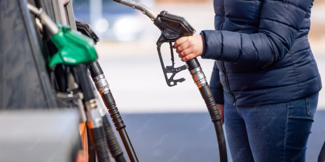 Com petróleo em alta, governo estende subsídio à gasolina por mais dois meses