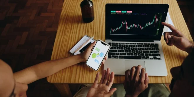Golpes financeiros digitais crescem com promessas de lucro rápido