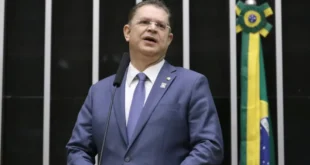 Enrolado: PF apura R$ 15,5 milhões em saques e empresas sem funcionários em caso ligado a Sóstenes