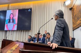Edvaldo mostra denúncia feita por estudantes de Cruzeiro do Sul com relação a merenda escolar de instituição de tempo integral: “ovo e sardinha”