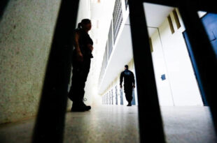 Relatório denuncia "evangelização compulsória" em presídio federal do DF