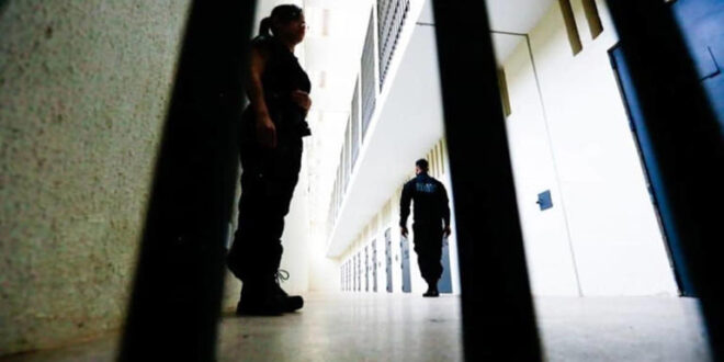 Relatório denuncia "evangelização compulsória" em presídio federal do DF