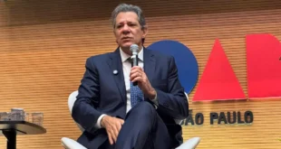 Polícia de Tarcísio: Haddad denuncia abordagem da PM com fuzis na porta de casa