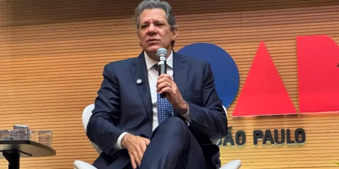 Polícia de Tarcísio: Haddad denuncia abordagem da PM com fuzis na porta de casa