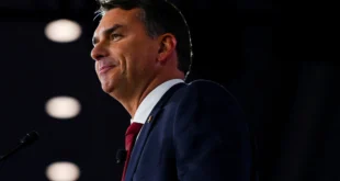 Pega na mentira: UFRJ nega pós de Flávio Bolsonaro e campanha alega “equívoco”
