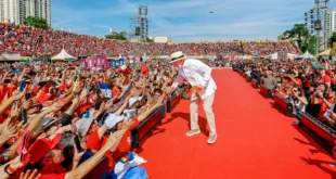 Multidão lota lançamento da campanha de Lula em São Bernardo
