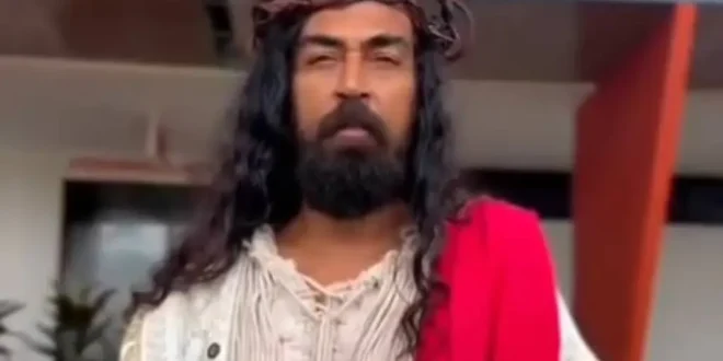 Apelação ridícula: candidato manda foto caracterizado como Jesus para constar na urna