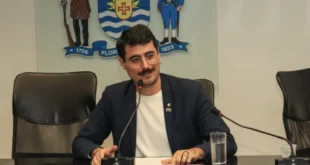 Não pode dizer que nazista é nazista: MP de SC denuncia vereador por expor histórico de nazismo de pai de deputada