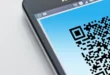 Alerta de golpe: vai escanear um QR Code? Golpistas usam adesivos falsos para roubar vítimas