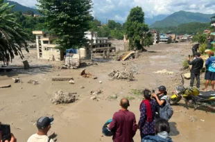 Nepal e Tibete: avalanche de lama deixa centenas de mortos e 1300 desaparecidos